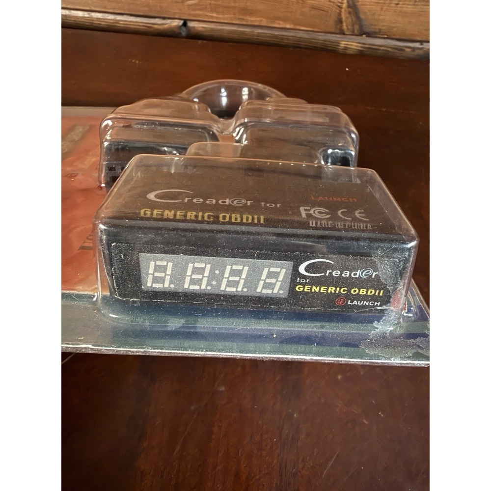 LAUNCH CReader 46030 Generic OBDII Car Code Reader Scanner Tool - Picture 2 of 3